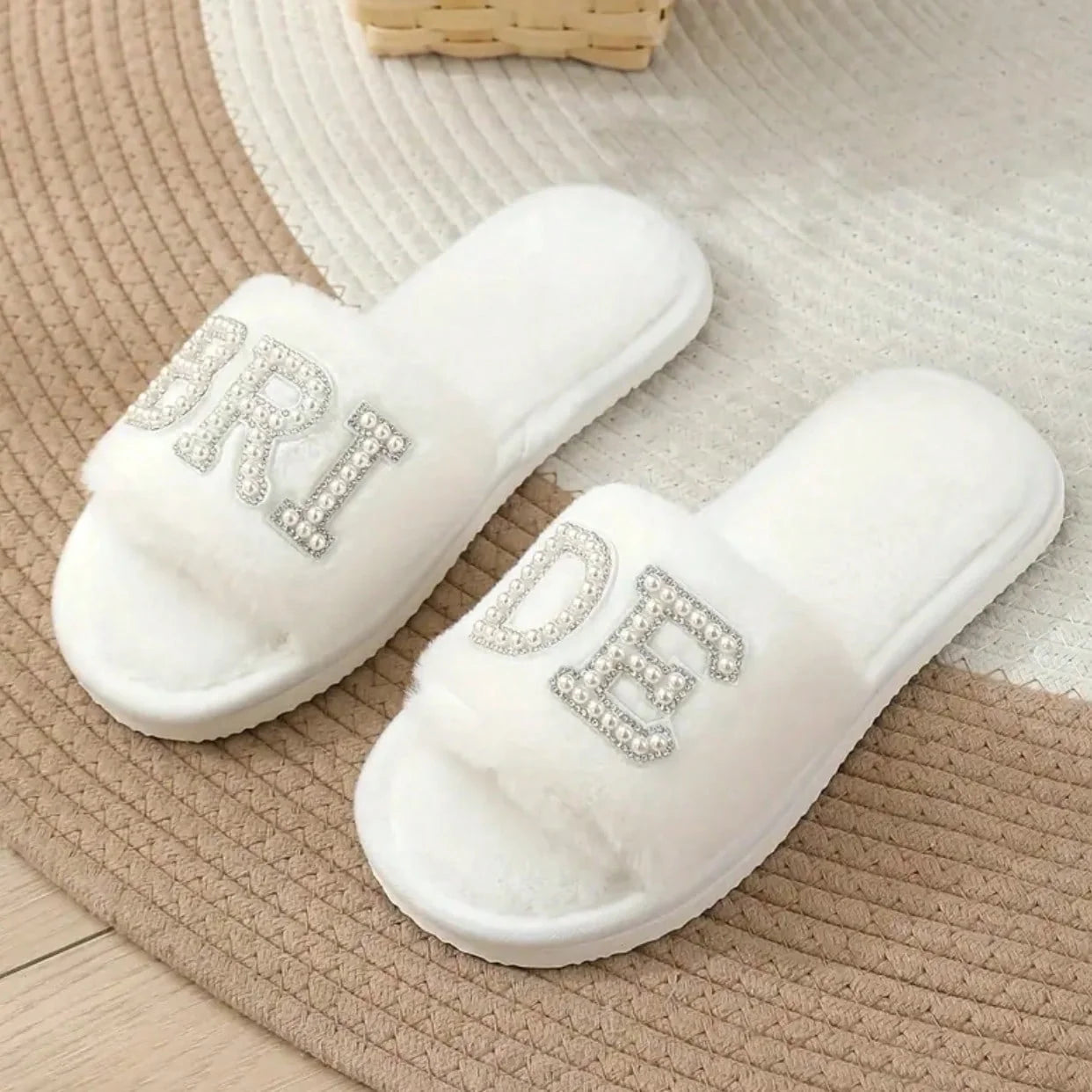 Women's Elegant Pearl Letter Bride Decor Flat Slippers White Plush Open-Toe Slides
