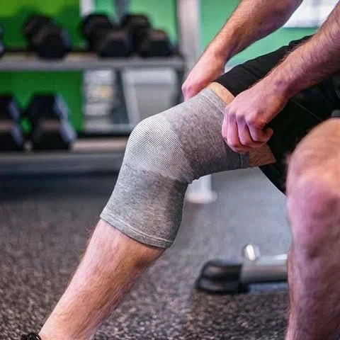 Knee Compression Sleeve for Everyday Stability – Comfortable Support for Sports and Daily Activities