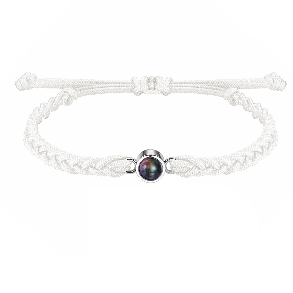 Amoura™ – Personalized Projection Bracelet for Cherished Moments