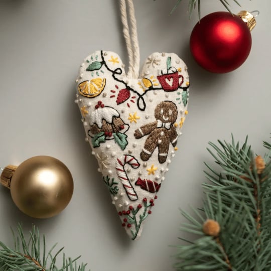 💖DIY Heart Shaped Hand Embroidered Christmas Ornament/Ornament Kit