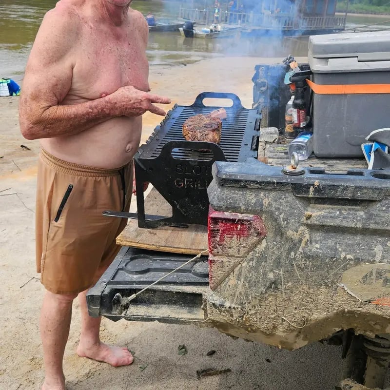 Compact Grill – Enjoy Barbecue Anywhere in Just 60 Seconds