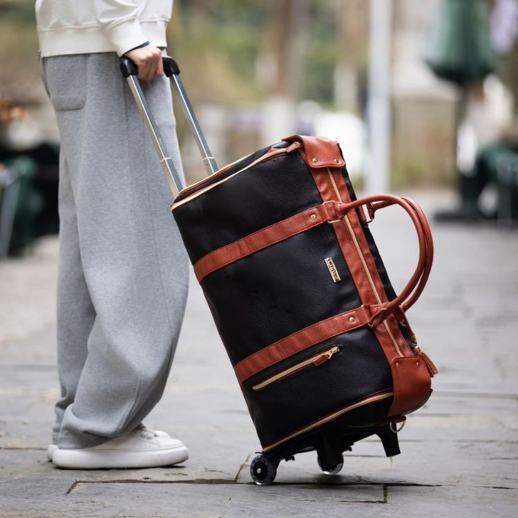 EasyCarry Ultra-Capacious Wrinkle-Free Packing Travel Bag