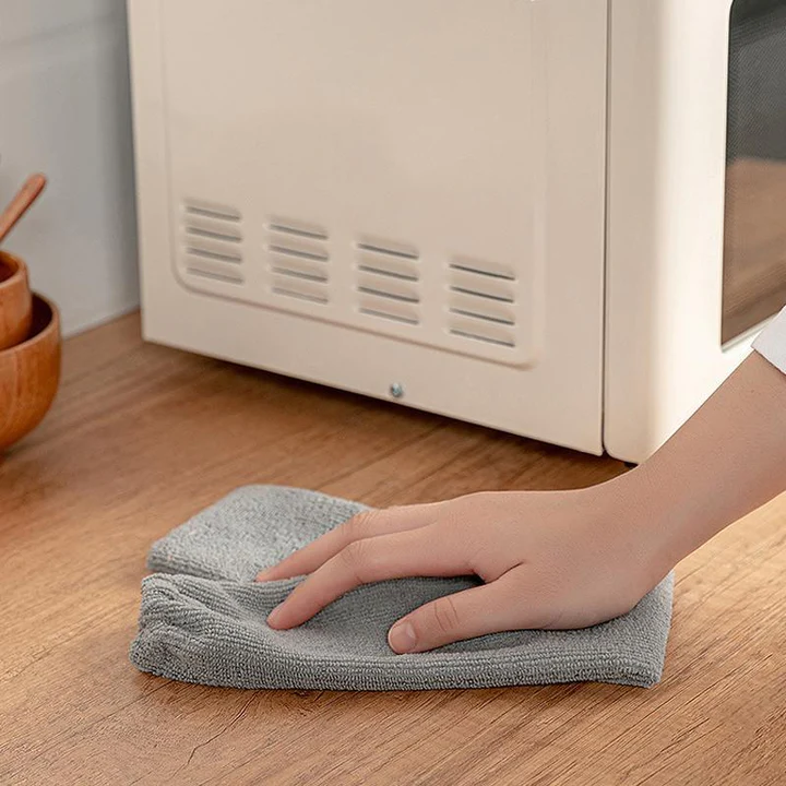 CleanSweep™ Flexible Dust Remover