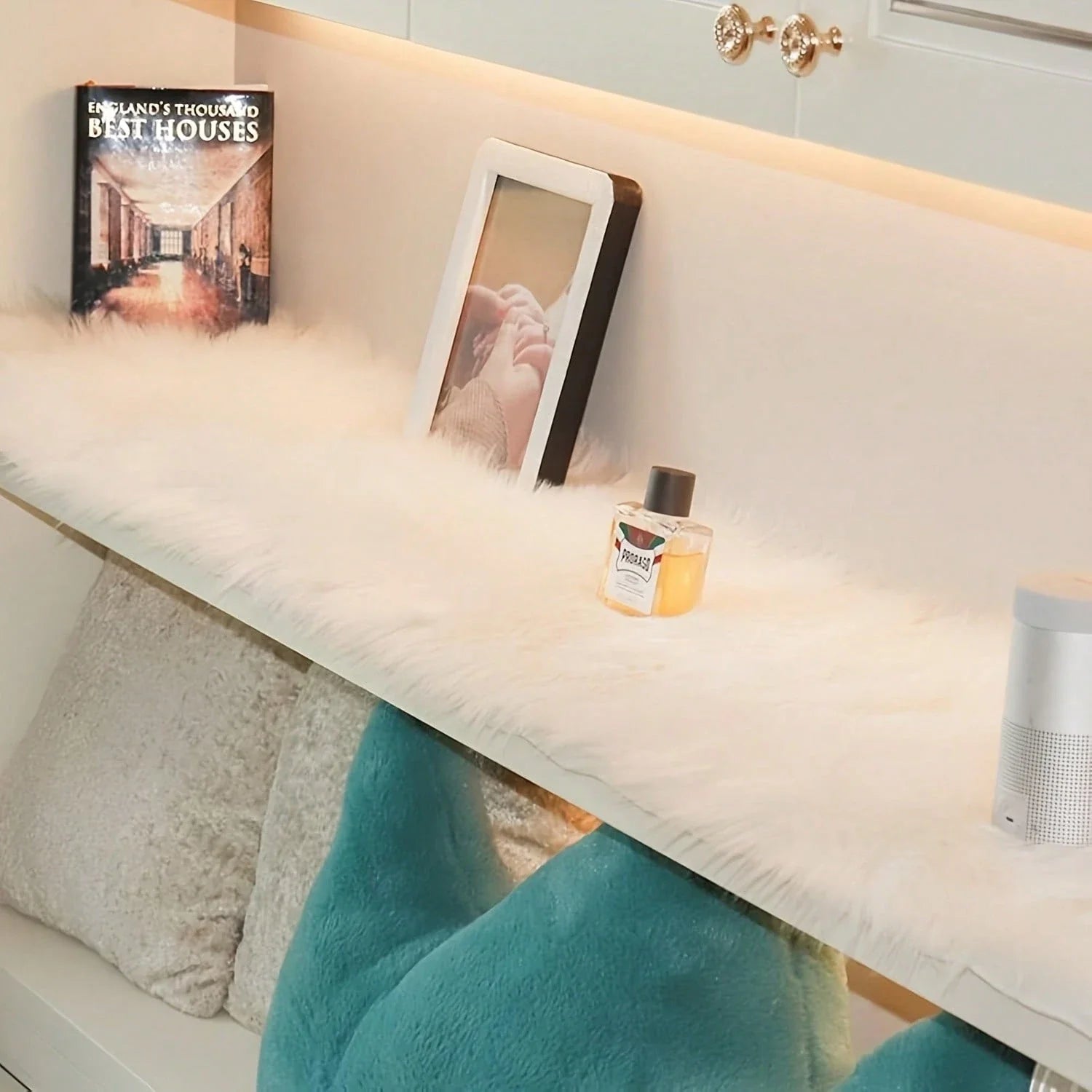 Soft Plush Faux Fur Table Runner for Christmas & Valentine's Day