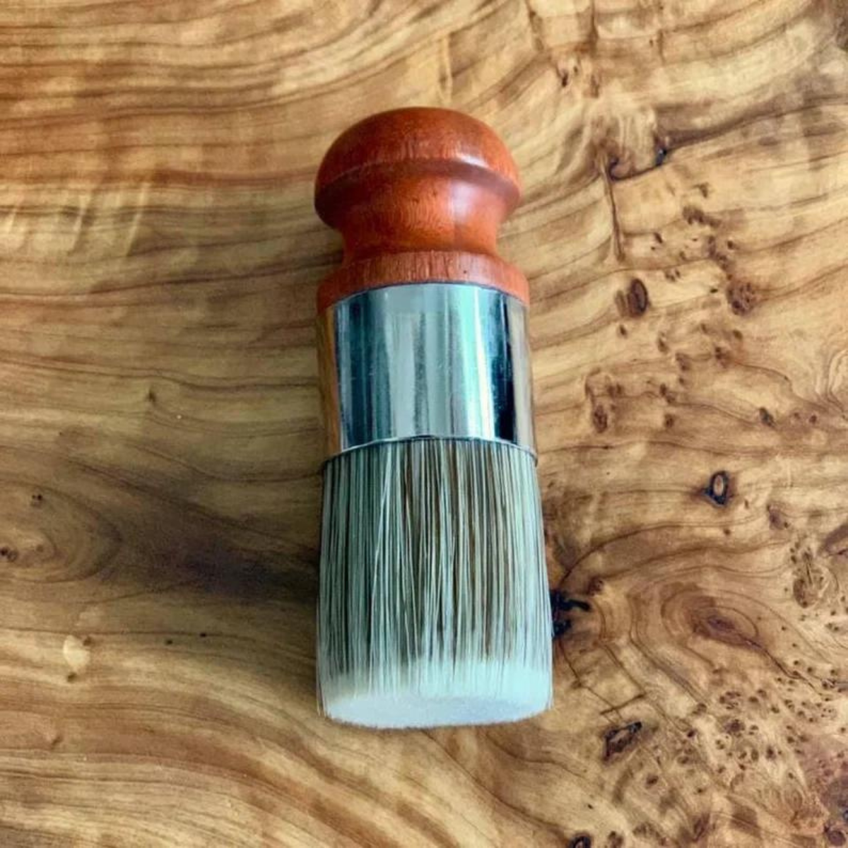 Furniture Restorer – Make Your Furniture Look New in Minutes
