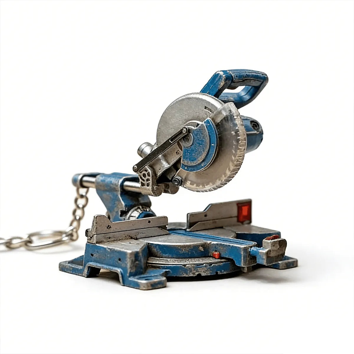 Compact Mini Grinder Keychain – Decorative and Always Within Reach