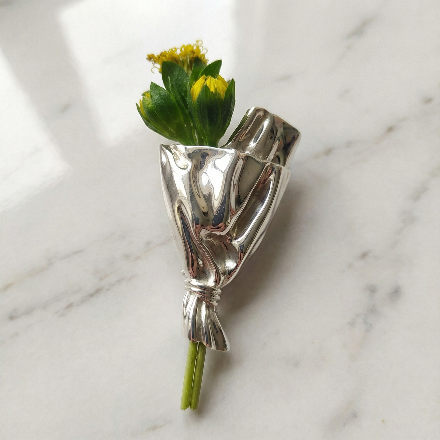 Wearable Flower Vase Brooch Pin for Fresh & Dried Stems