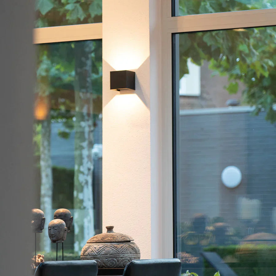 Light Cube™ - The luxurious, wireless wall lamp!