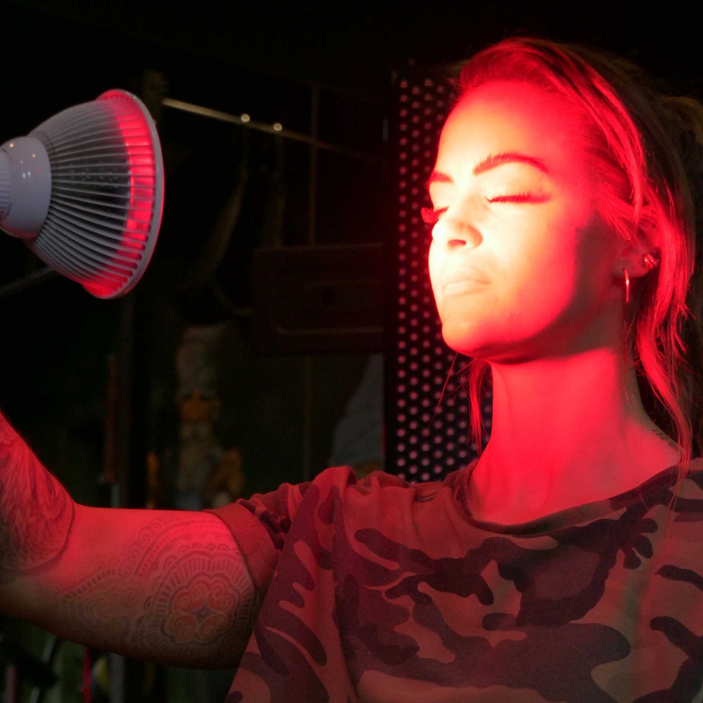 Handheld Red Light Therapy Unit for Convenient Home Treatment