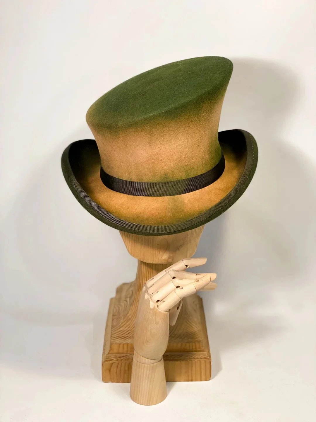 Asymmetric top hat