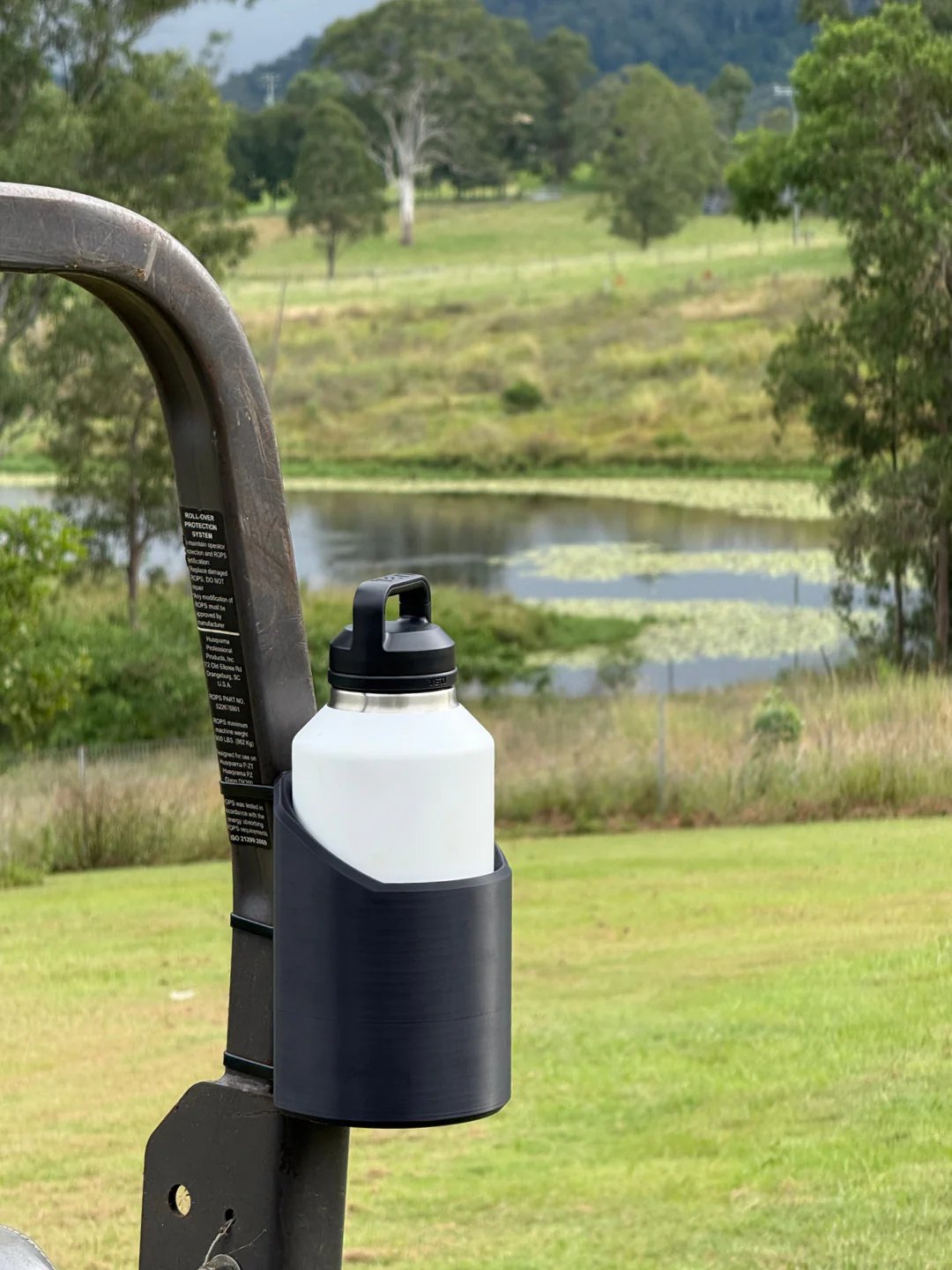 Magnetic Bottle Holder for Secure Storage & Transport