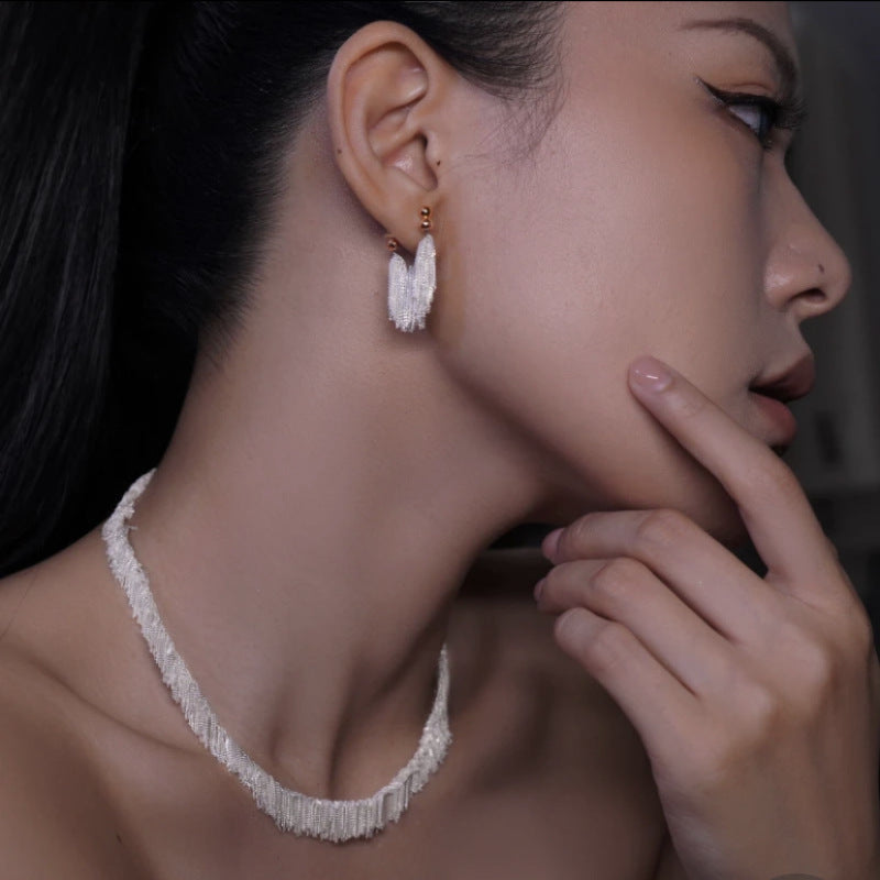 CascadeLuxe — Flowing Gold Elegance That Keeps You Comfortable All Day
