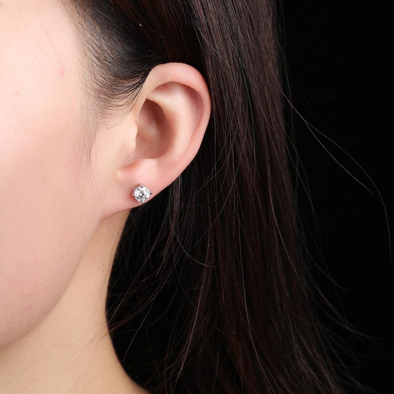 Classic 4-Prong Moissanite Stud Earrings for Daily Wear