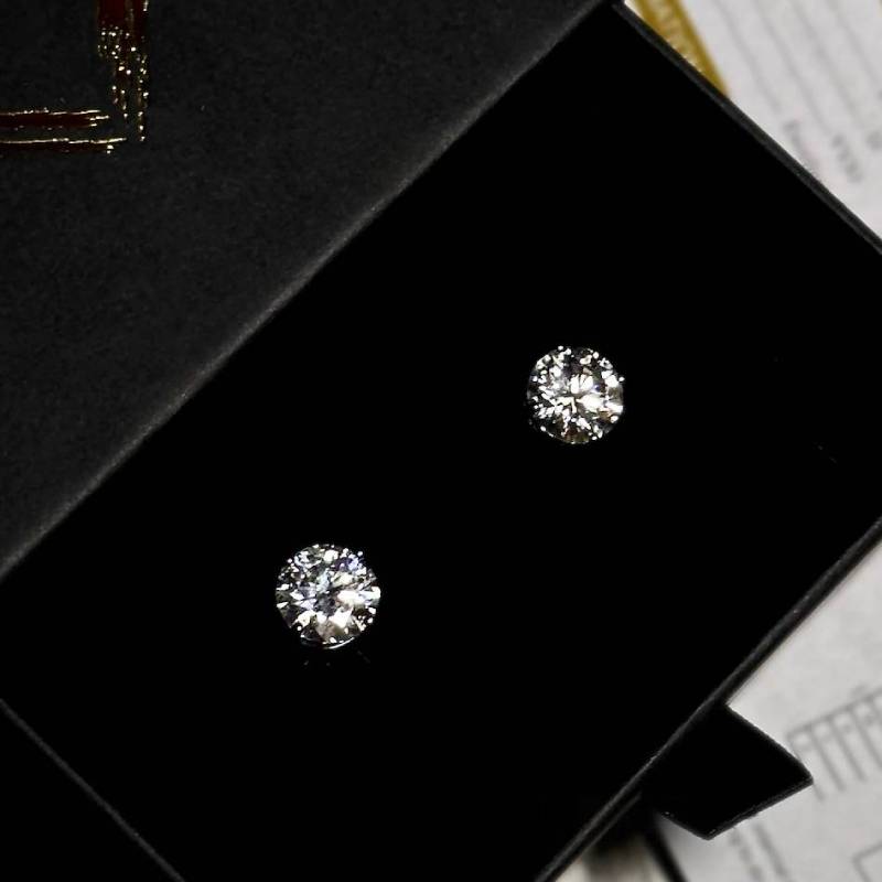 Classic 4-Prong Moissanite Stud Earrings for Daily Wear