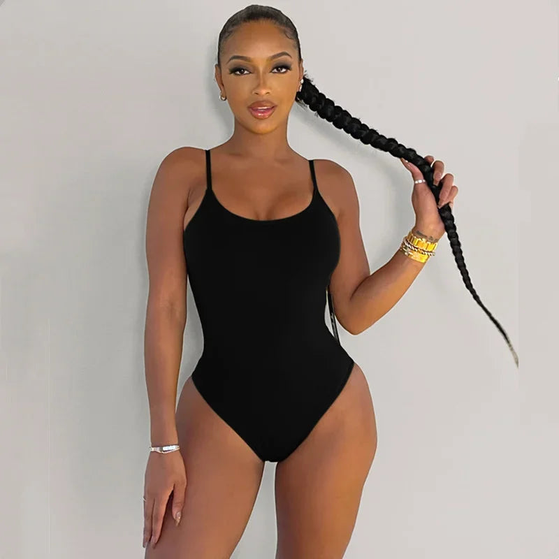 CurvaLuxe™ — Instantly Sculpt Your Curves and Own Every Look