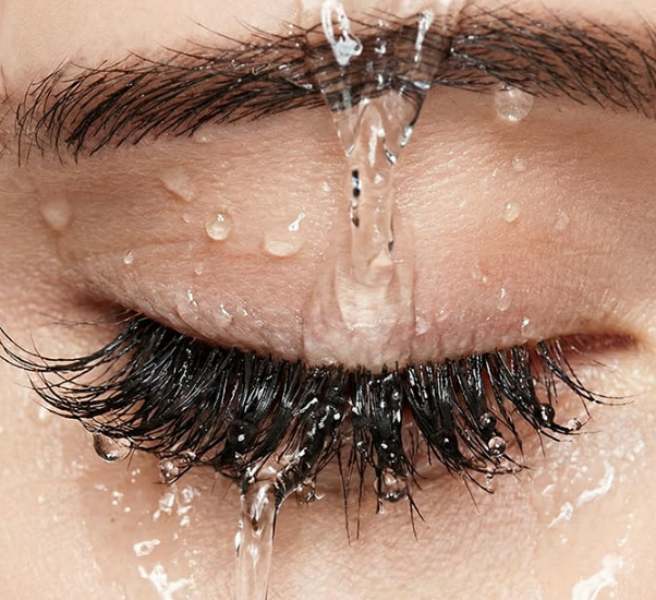 LumeLash — Unleash All-Day Drama with Lashes That Never Quit