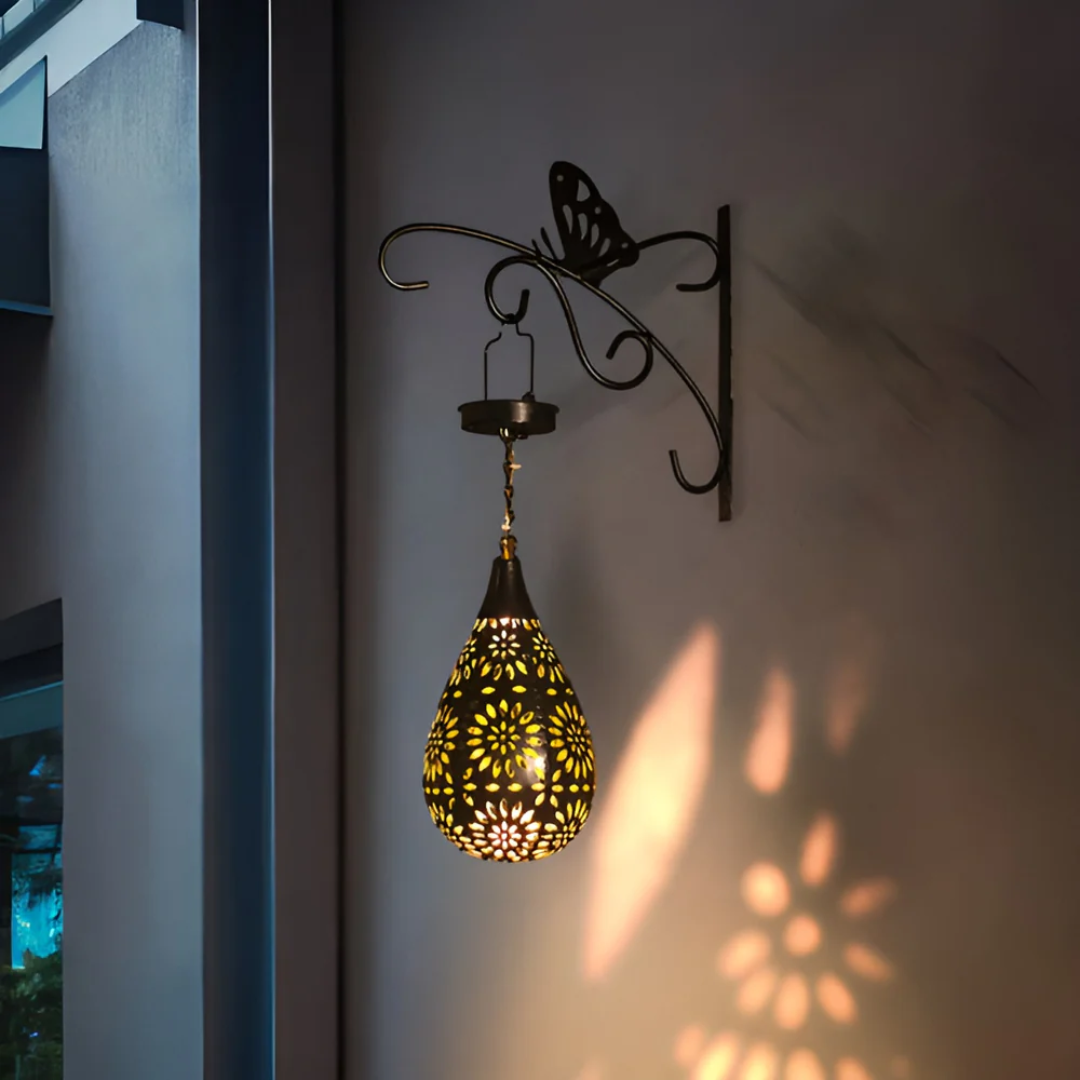 Black Stainless Steel Solar Garden Light with LED - Dusk to Dawn