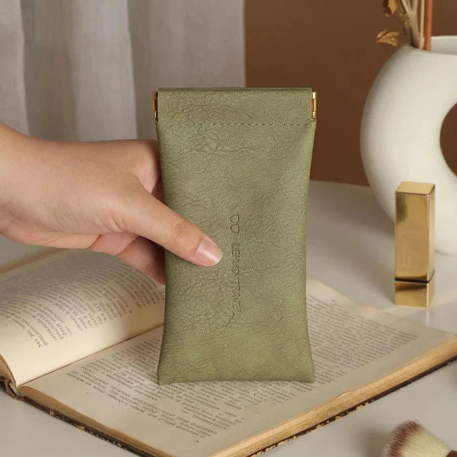 Brandary™ - slim leather organizer with snap closure (2+2 Free)