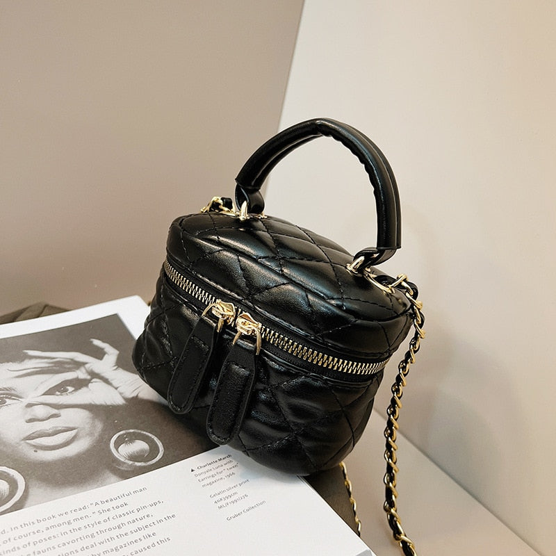 Diamond Chain Messenger Bag