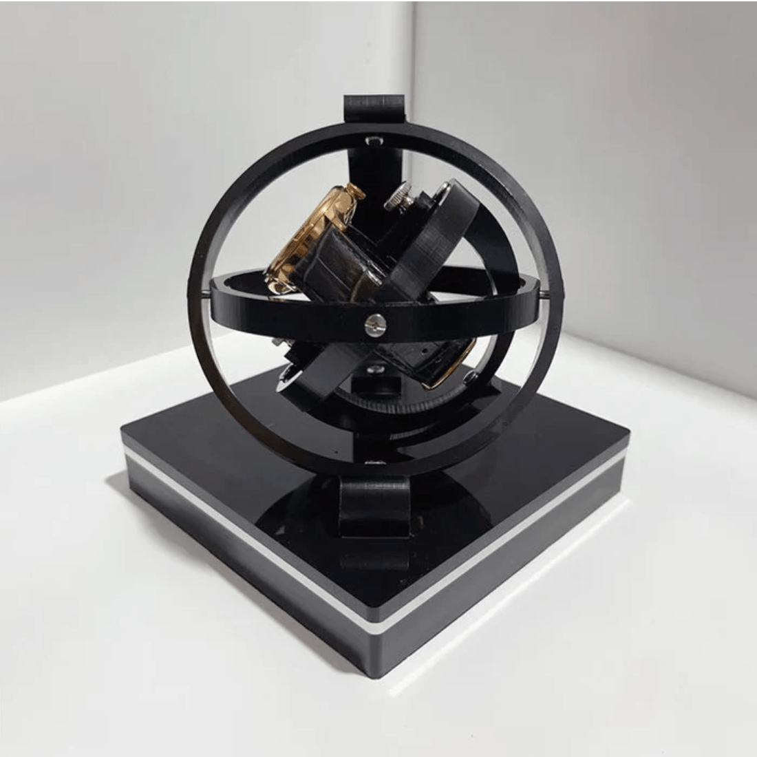 Automatic Watch Winder with Silent Functionality – ChronoPulse Style