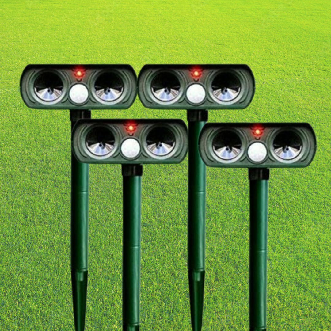 Outdoor Animal Deterrent with Solar-Powered Motion Sensor – Infrared Detection for Garden and Yard