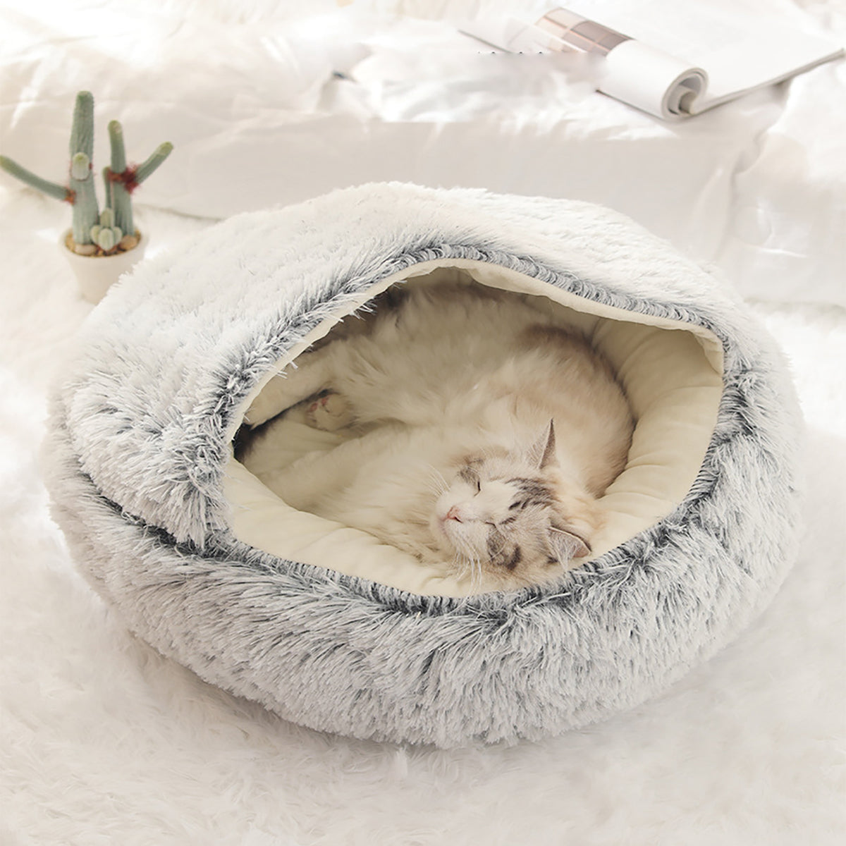 LunaNest™ — Cradle Your Pet in Soothing Warmth and Unshakable Calm