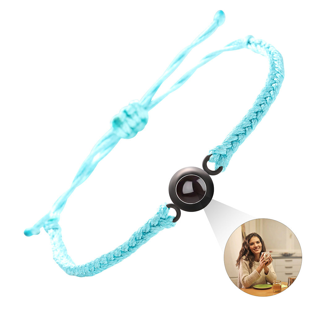 Amoura™ – Personalized Projection Bracelet for Cherished Moments