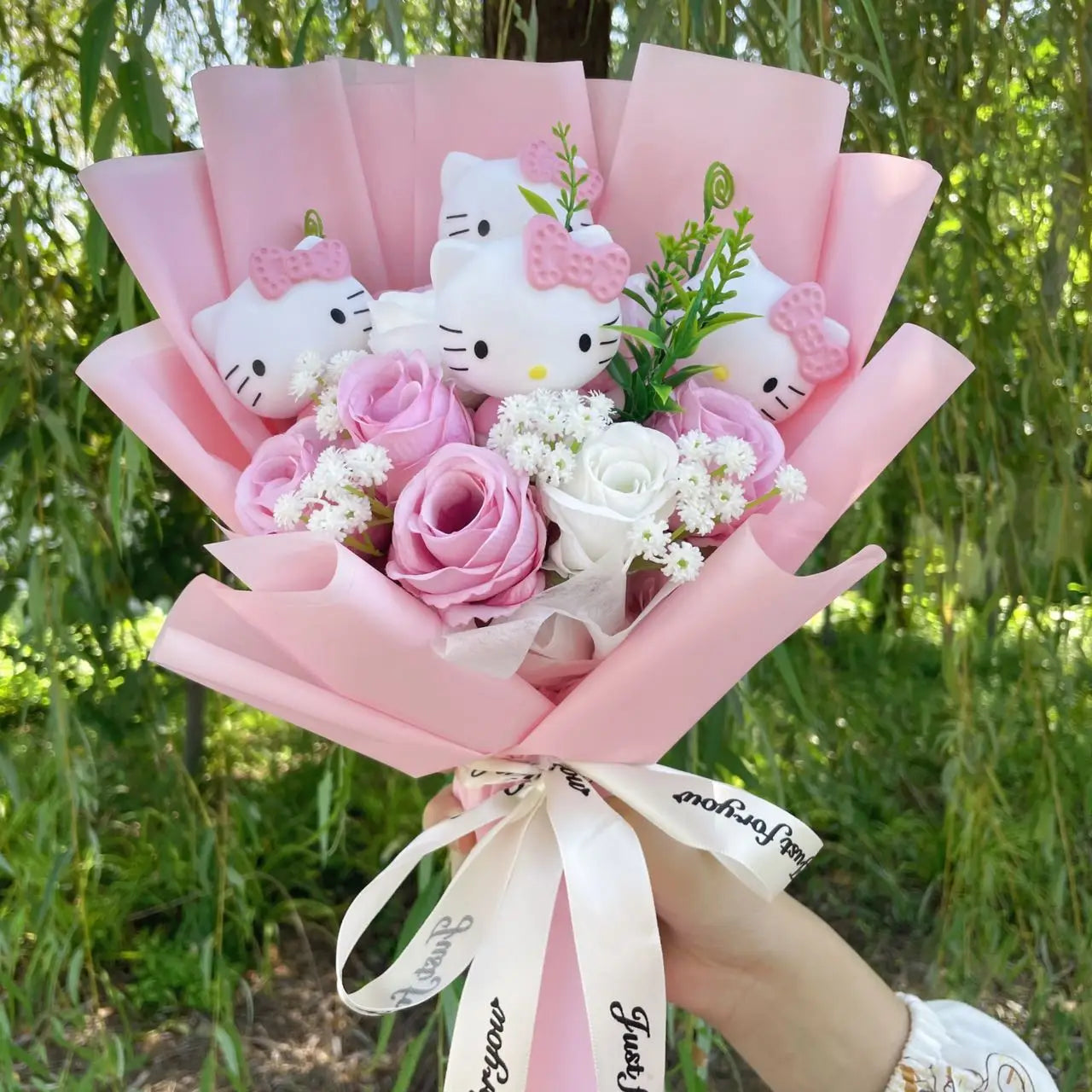 Royelux Hello Kitty Flower Bouquet – Creative Gift for Birthdays & Special Occasions