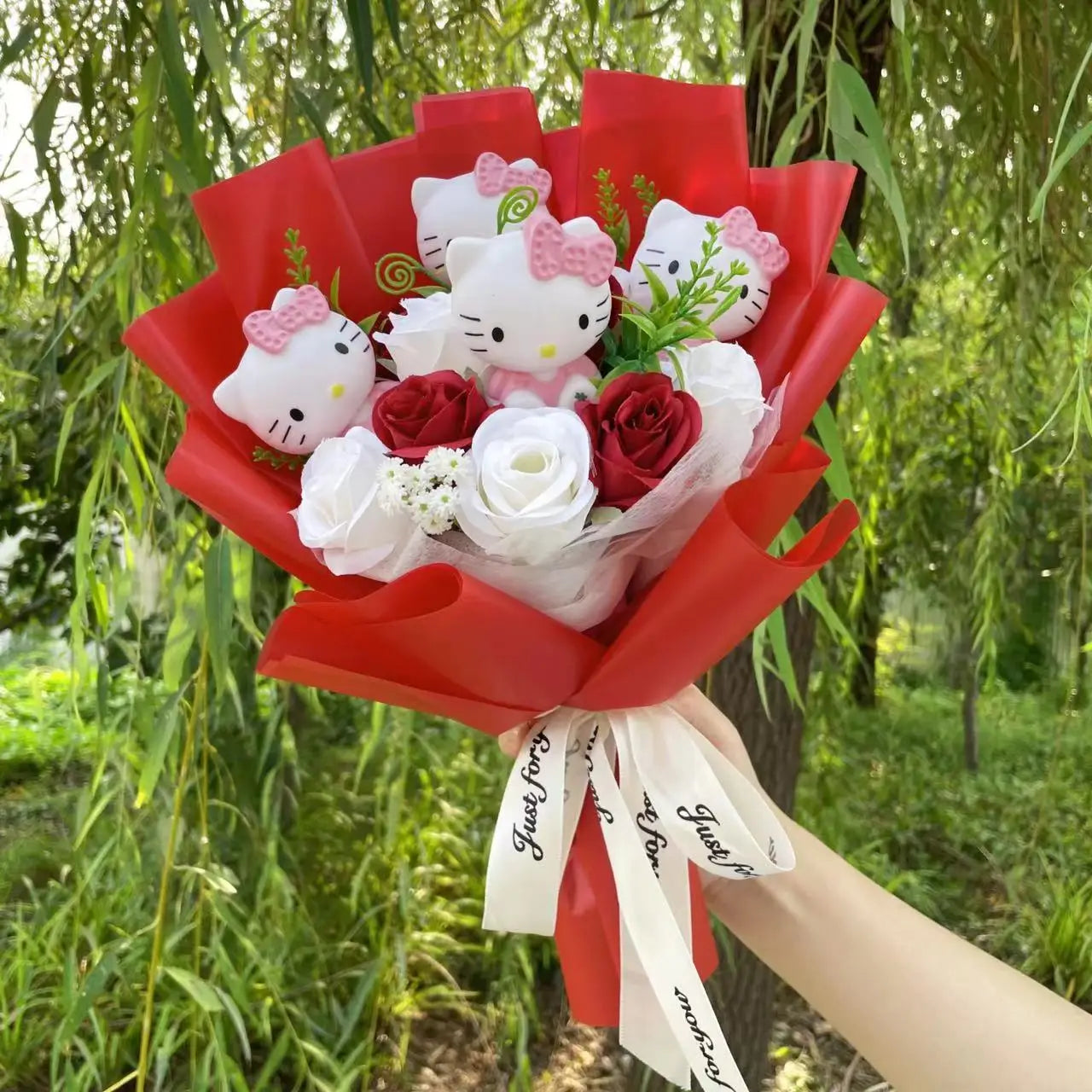 Royelux Hello Kitty Flower Bouquet – Creative Gift for Birthdays & Special Occasions