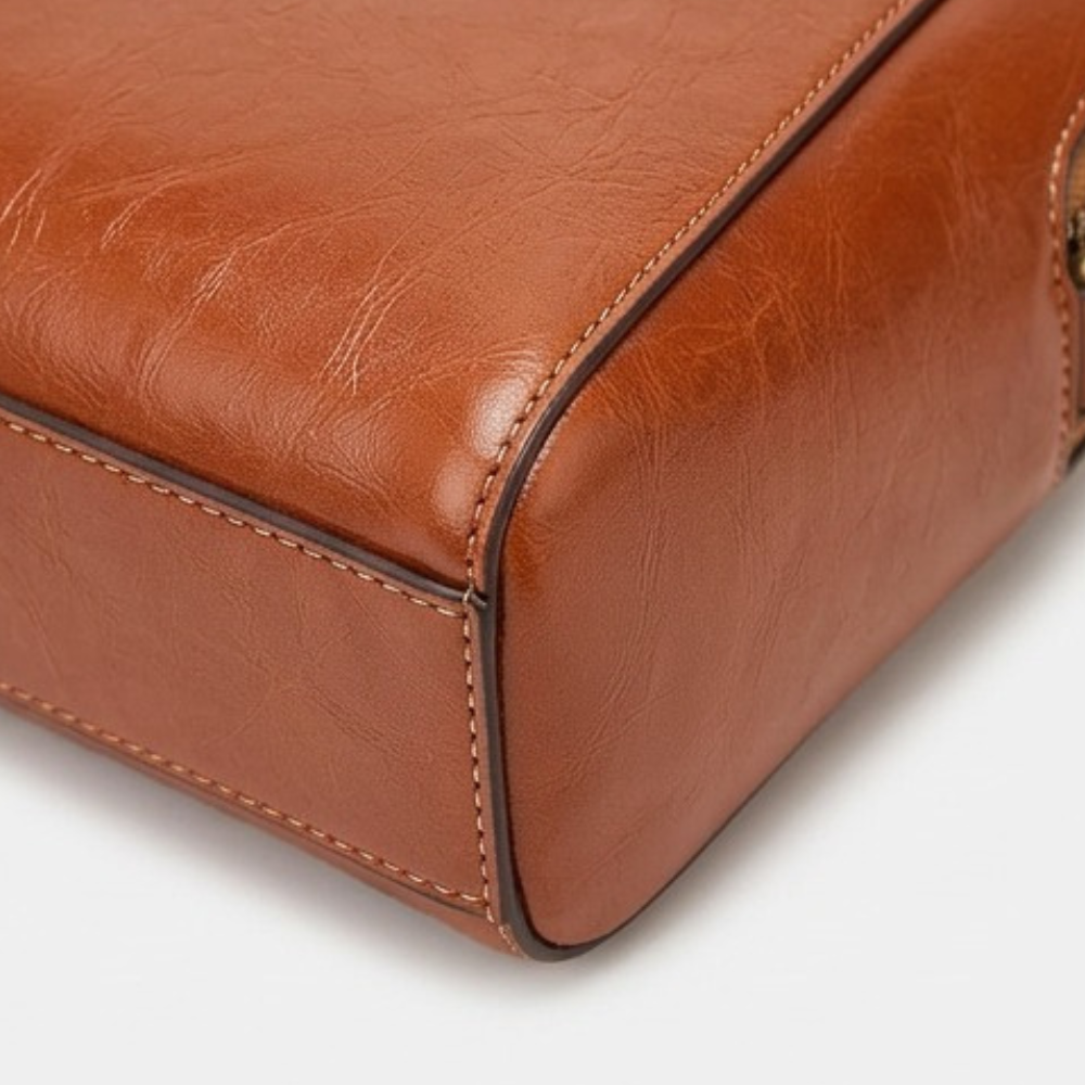Carrina™ – Compact Crossbody Phone Bag