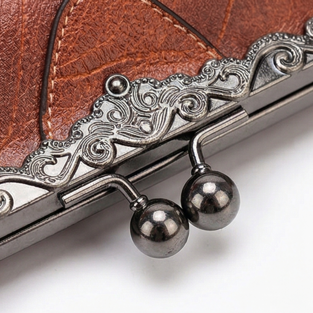 Bellora™ – Vintage Kiss Lock Handbag
