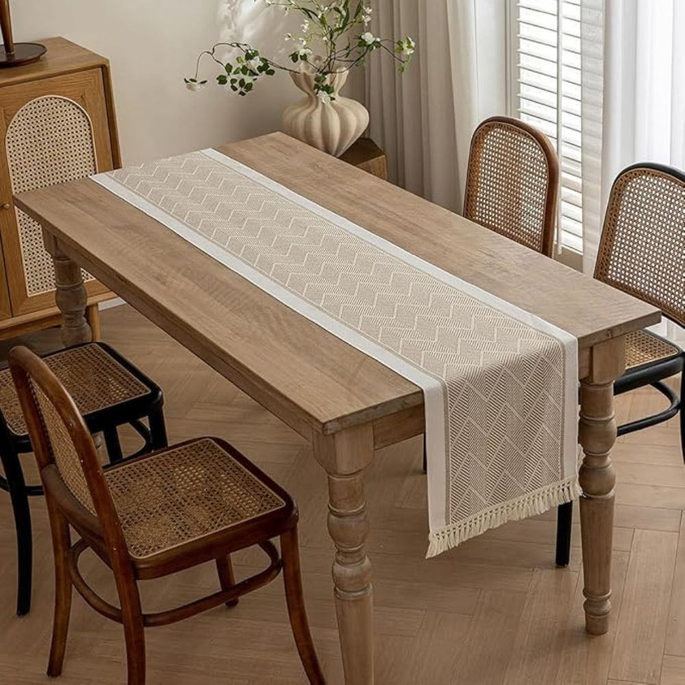 LoomÉtoile – Woven Zigzag Table Runner with Fringe