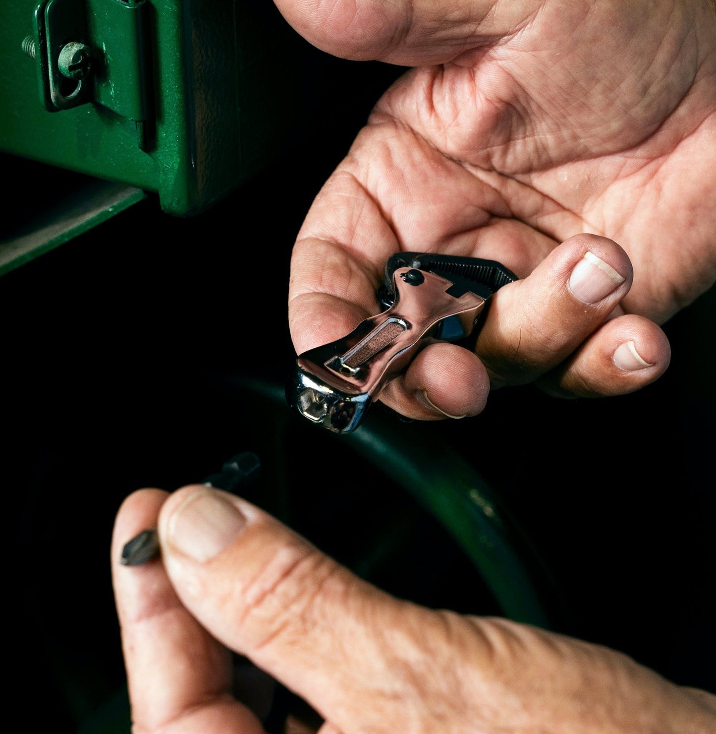 Effortlessly Master Tight Screws with TitanGrip Tool