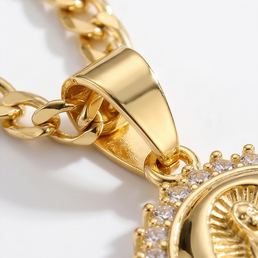 Aluminé™ – Virgen de Guadalupe Gold Medallion Necklace