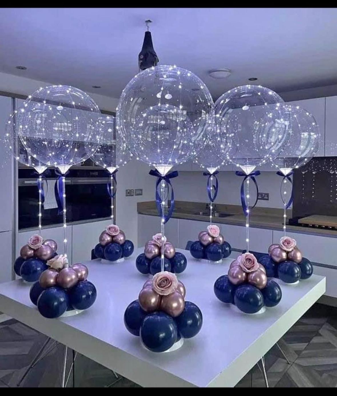 Elegant Light Up Bobo Balloon Centerpiece / Romantic LED Wedding Table Decor with Rose Balloon Base