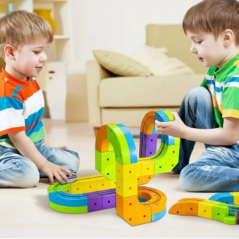 BuildLoop DIY Magnetic Train Track Set – Creative and active