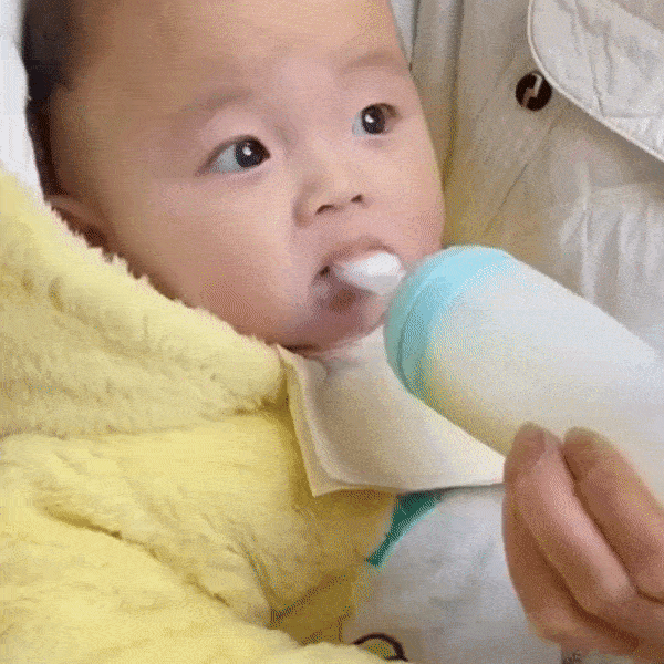 Chloe Baby Feeding Spoon Bottle -  Buy 1 Get 1 Free - Skaldo & Malin
