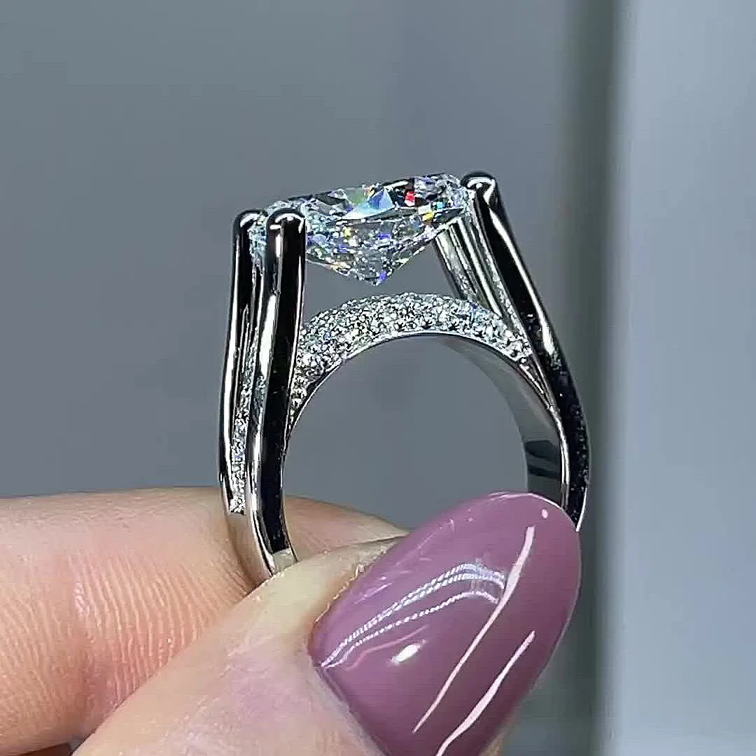 Jewelry That Makes You Shine and Feel Unforgettable