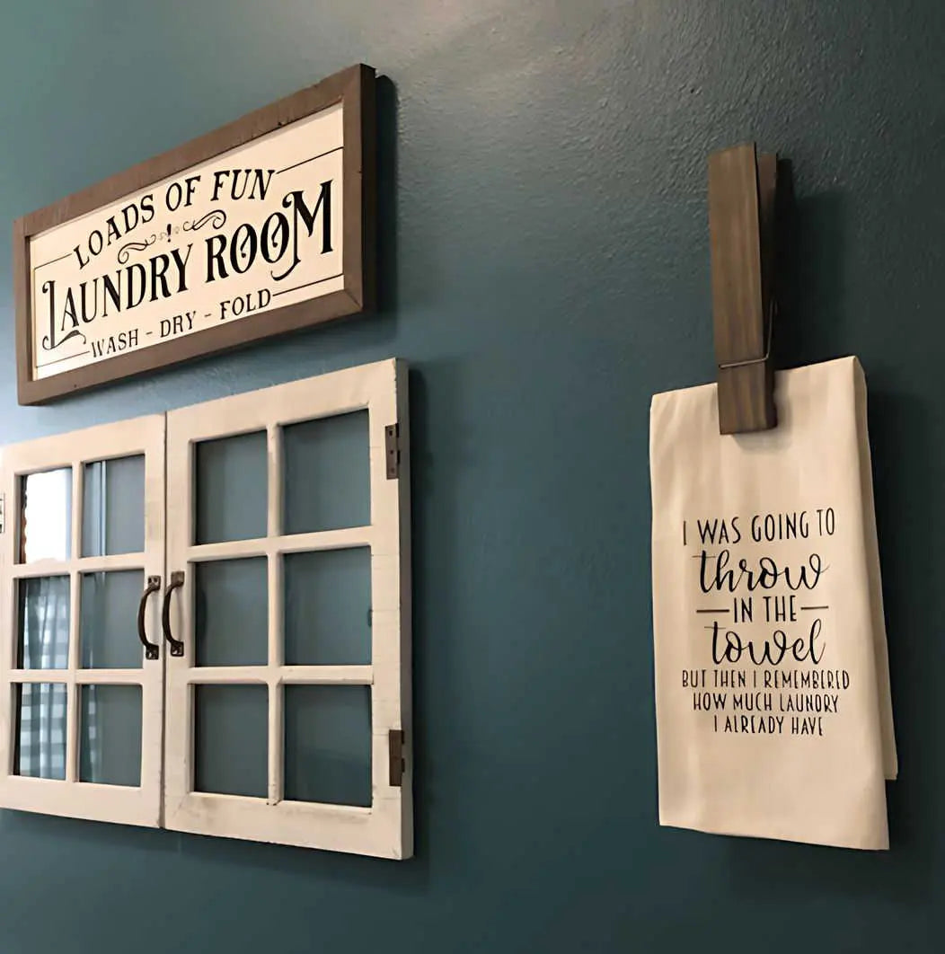 GiantClip - Wooden Wall Towel Holder