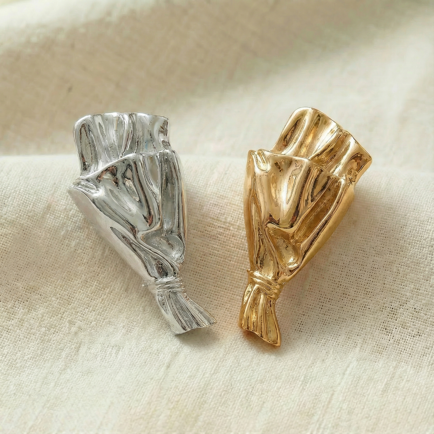 Wearable Flower Vase Brooch Pin for Fresh & Dried Stems