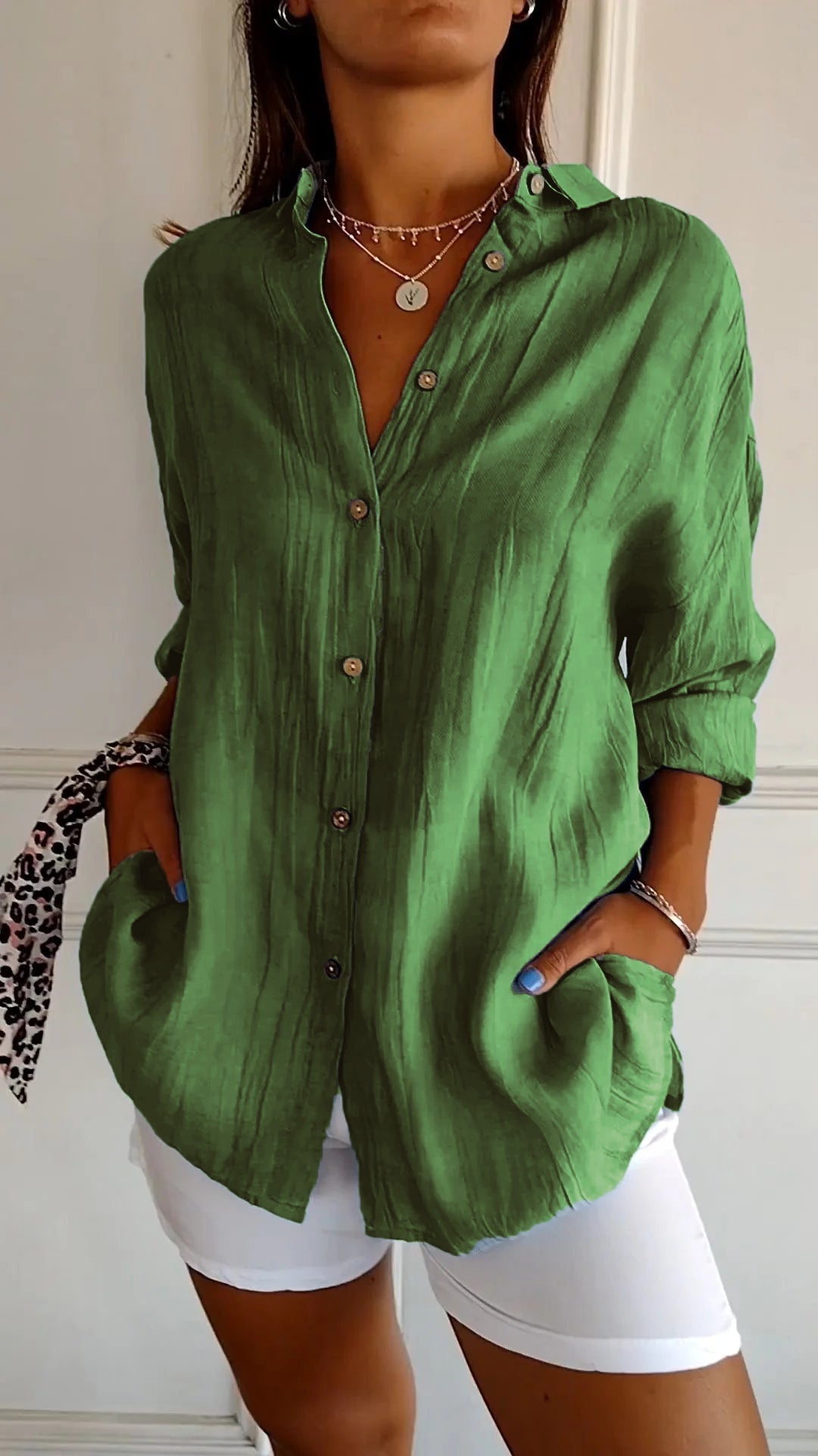 Chic women's blouse with pleated details and a light cut