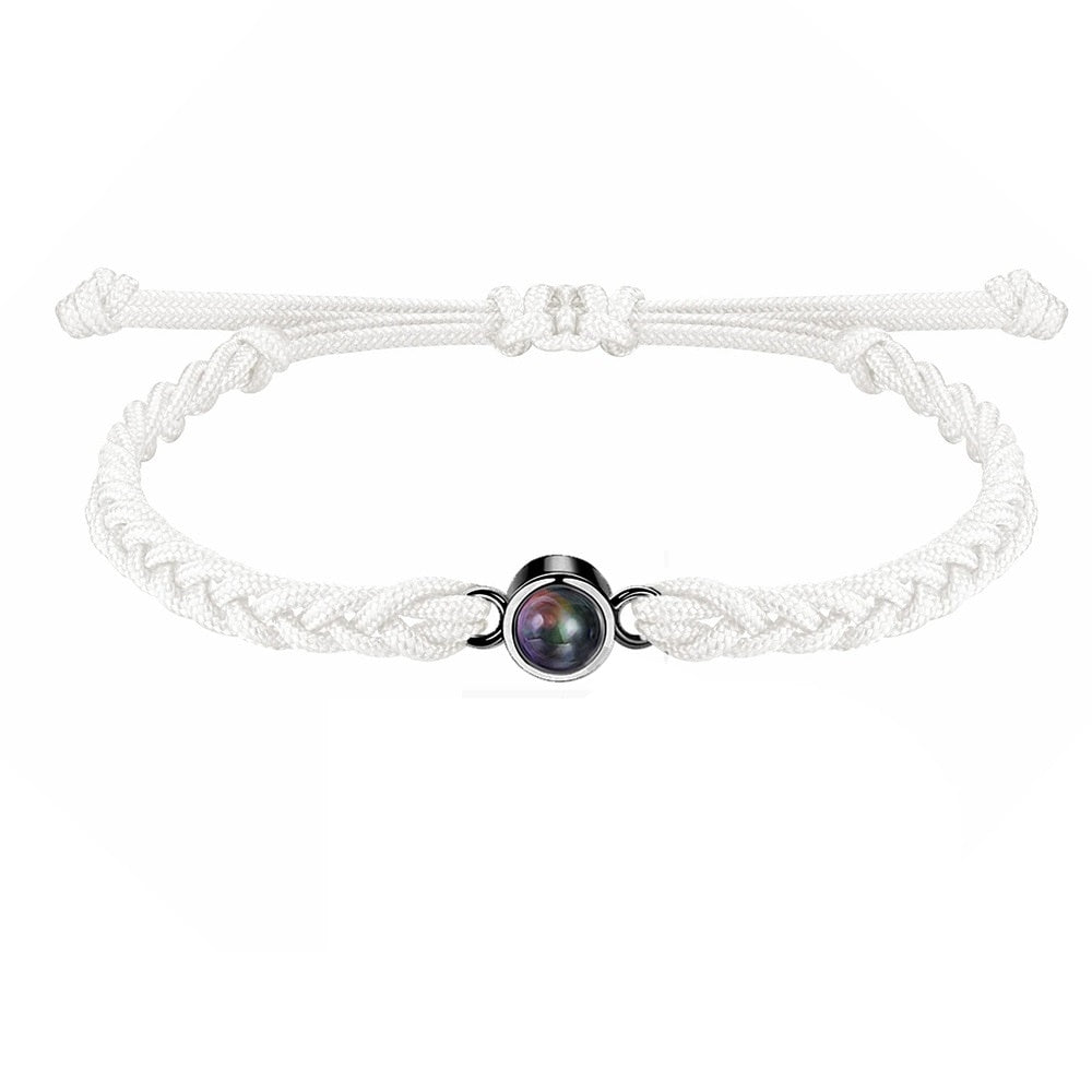 Amoura™ – Personalized Projection Bracelet for Cherished Moments
