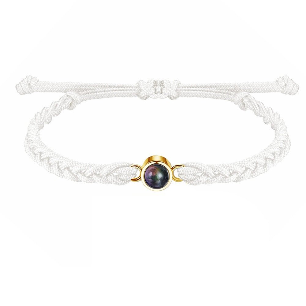 Amoura™ – Personalized Projection Bracelet for Cherished Moments
