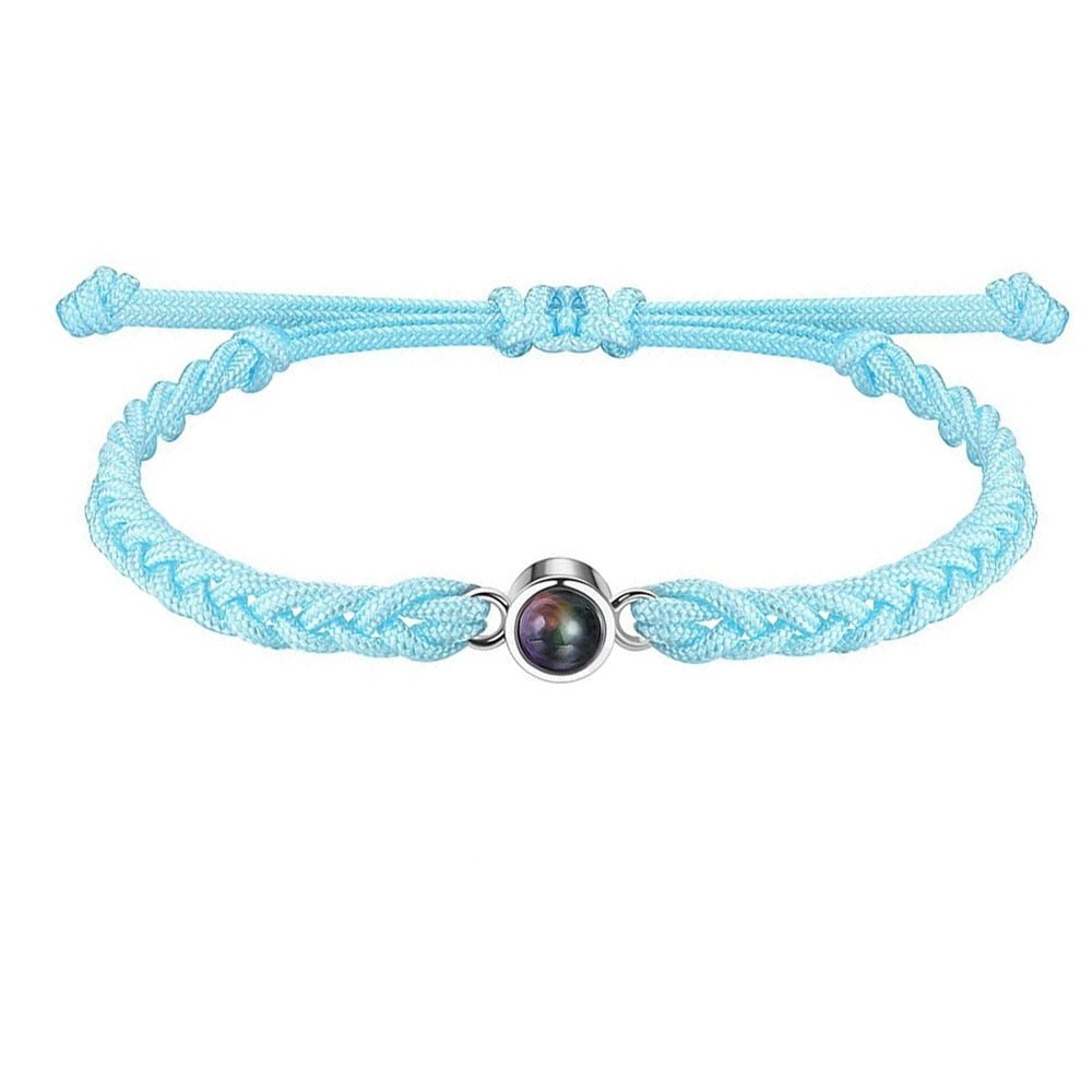 Amoura™ – Personalized Projection Bracelet for Cherished Moments