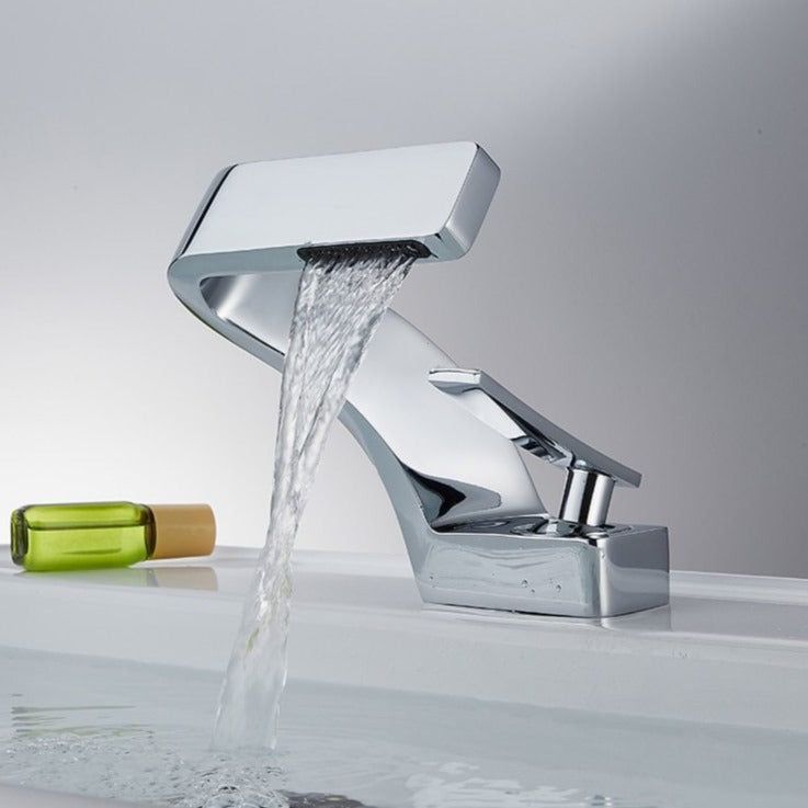 Modern Curved Faucet for Easy Use – Stylish Design
