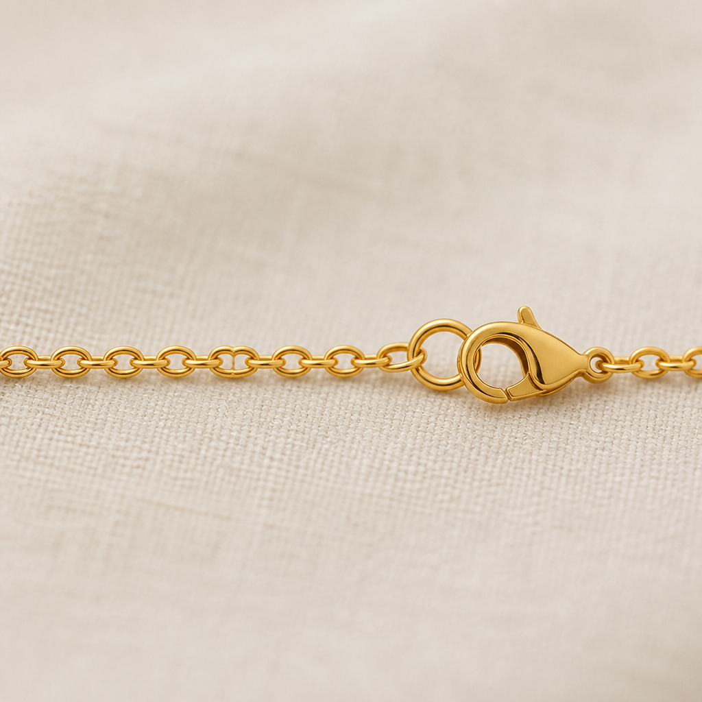 LumaRadiance™ – Minimalist Gold Lariat Necklace with V-Bar Pendant