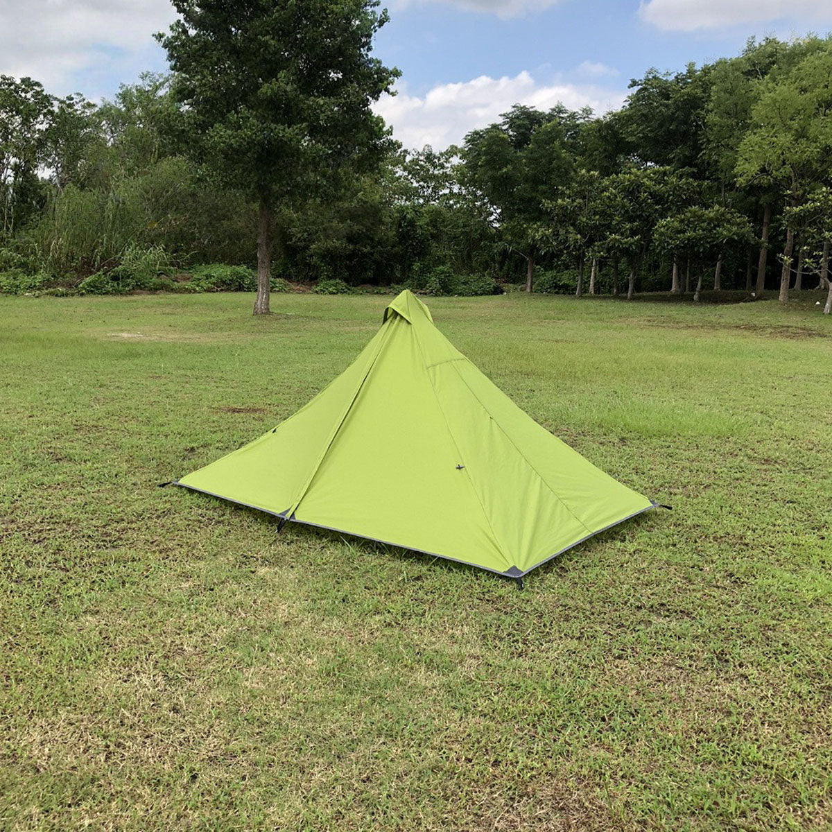 Lightweight Pyramid Tent for 1-2 Campers