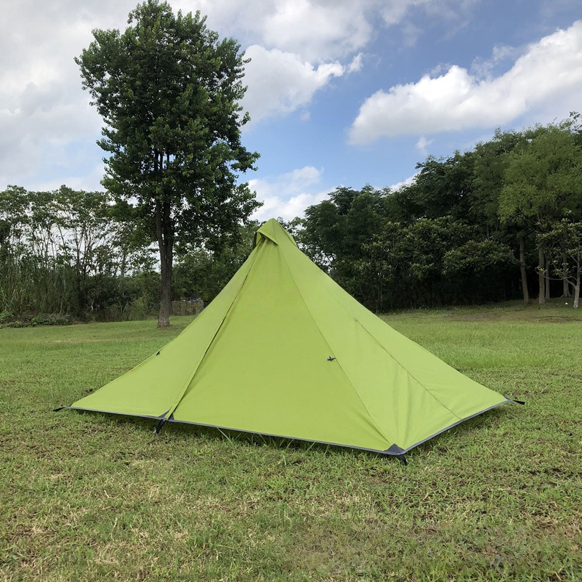 Lightweight Pyramid Tent for 1-2 Campers