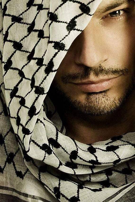 Classic Shemagh Scarf for Head and Neck – Traditional Keffiyeh Style