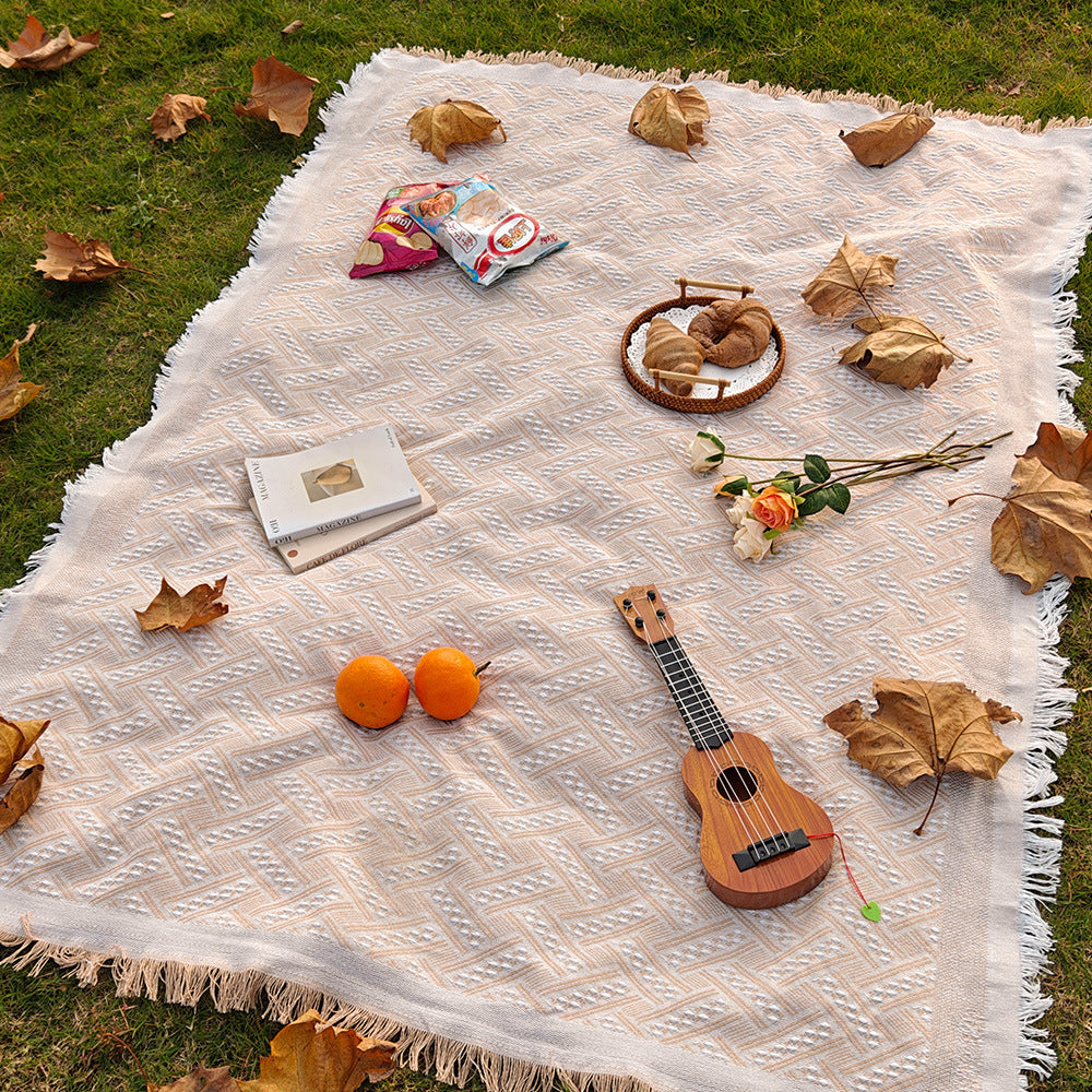 Durable Checkered Blanket for Indoor and Outdoor Use